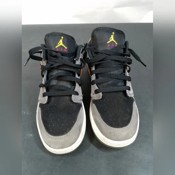 Nike Air Jordan SE Low SE Gs Vivid Orange Graphite Kids Or Men 5Y Or Women 6.5